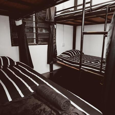House Of Wolves Hostel Pantai Cenang  Zewnętrze zdjęcie