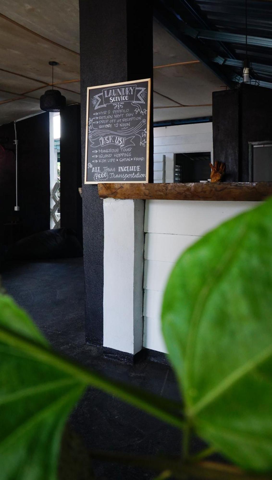 House Of Wolves Hostel Pantai Cenang  Zewnętrze zdjęcie