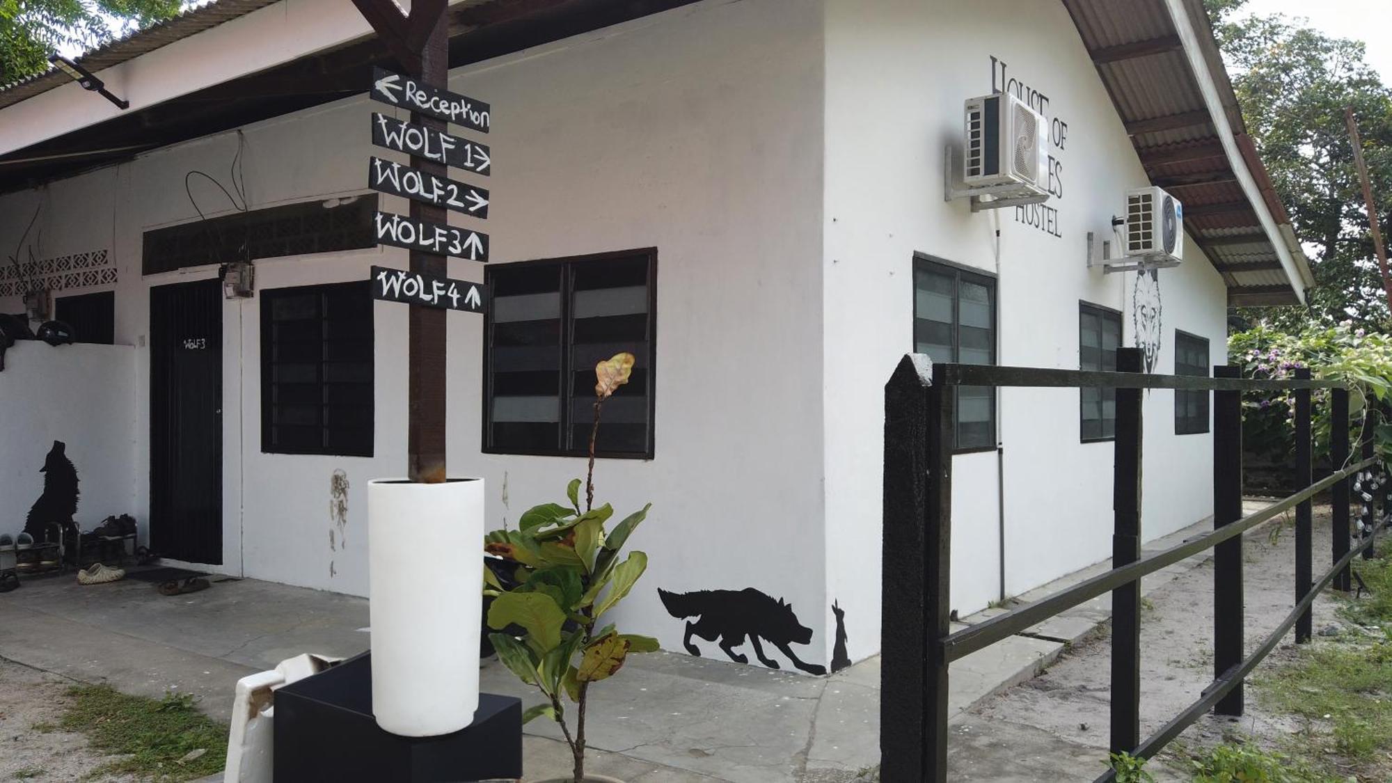 House Of Wolves Hostel Pantai Cenang  Zewnętrze zdjęcie